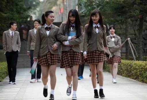 贞子大战碟仙在线观看_笔仙大战贞子 豆瓣评分4.5 中日鬼王终极一战 女厕所惊魂故事