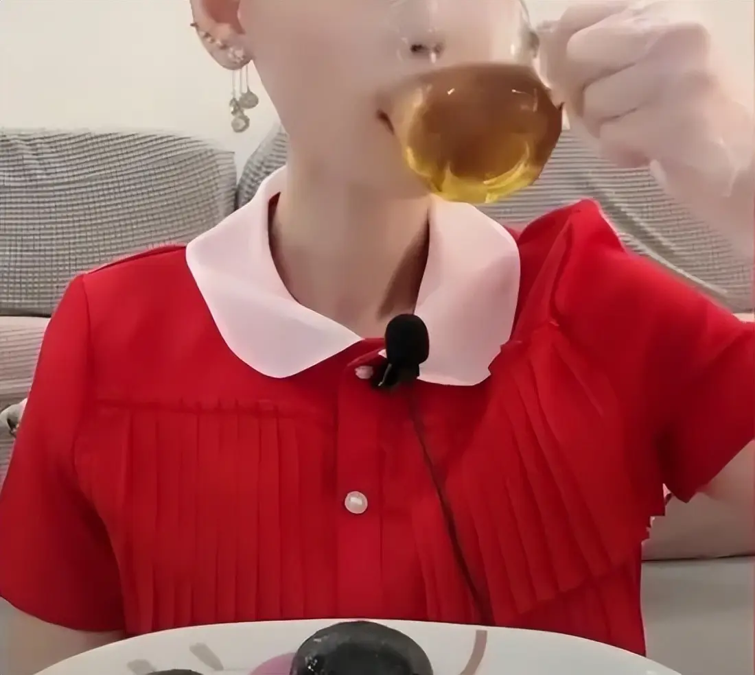 吃播网红猝死案例_网红黑暗料理下架,_吃播健康风险